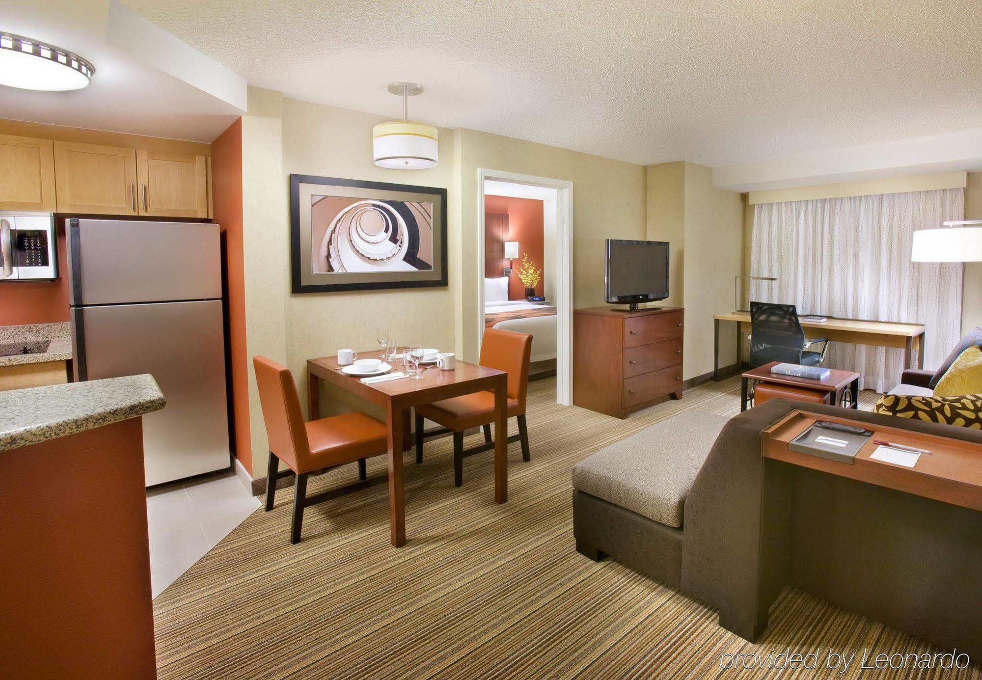 Residence Inn By Marriott Calgary Airport Værelse billede