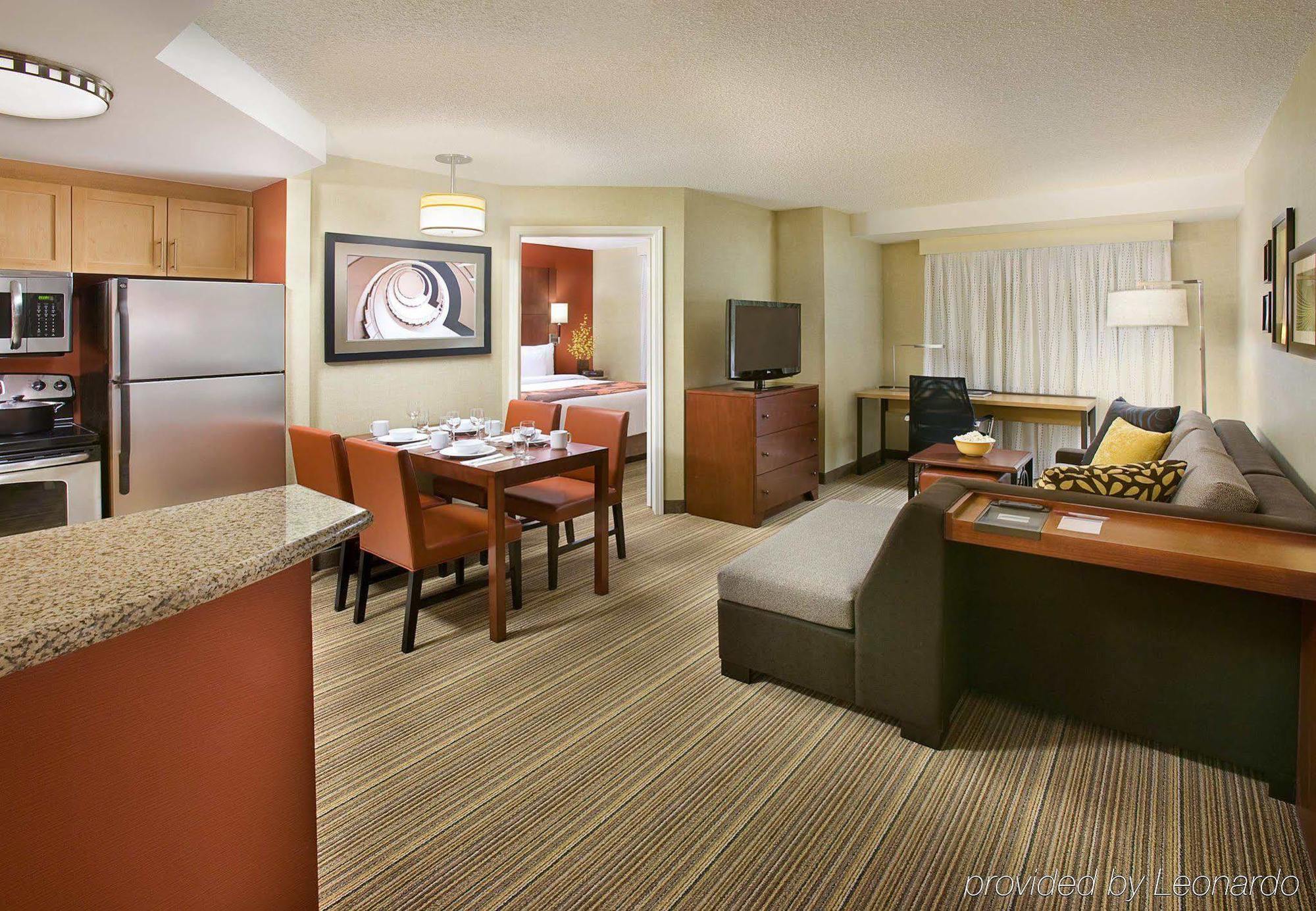 Residence Inn By Marriott Calgary Airport Eksteriør billede